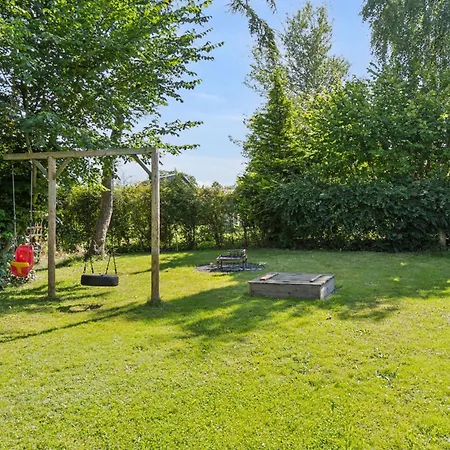 Holiday home Lovely Summer House Close To Stillinge Beach, Slagelse