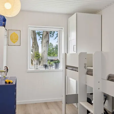 Дом отдыха Lovely Summer House Close To Stillinge *