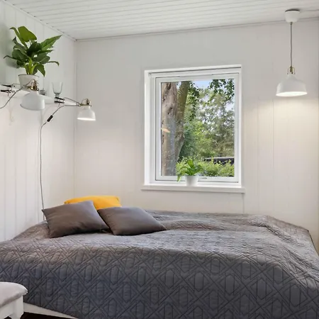 Дом отдыха Lovely Summer House Close To Stillinge Слагельсе