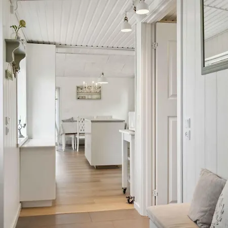 Дом отдыха Lovely Summer House Close To Stillinge *